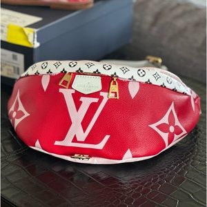 Louis Vuitton Giant Mono BumBag 2019 collection. Pristine condition! LIKE NEW 💎